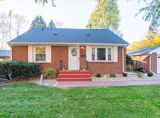 27 University Ct, Normal, IL 61761