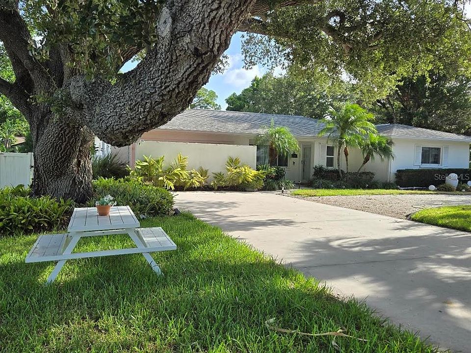 1st image of 329 BERNARD AVENUE