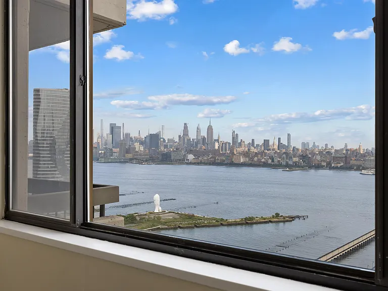 45 River Dr S #3002 — Photo 15