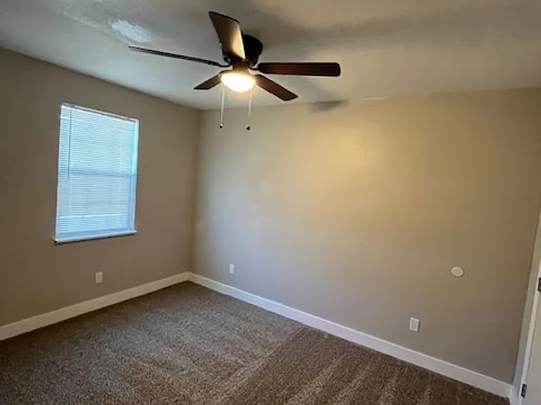 1457 Green St — Photo 8