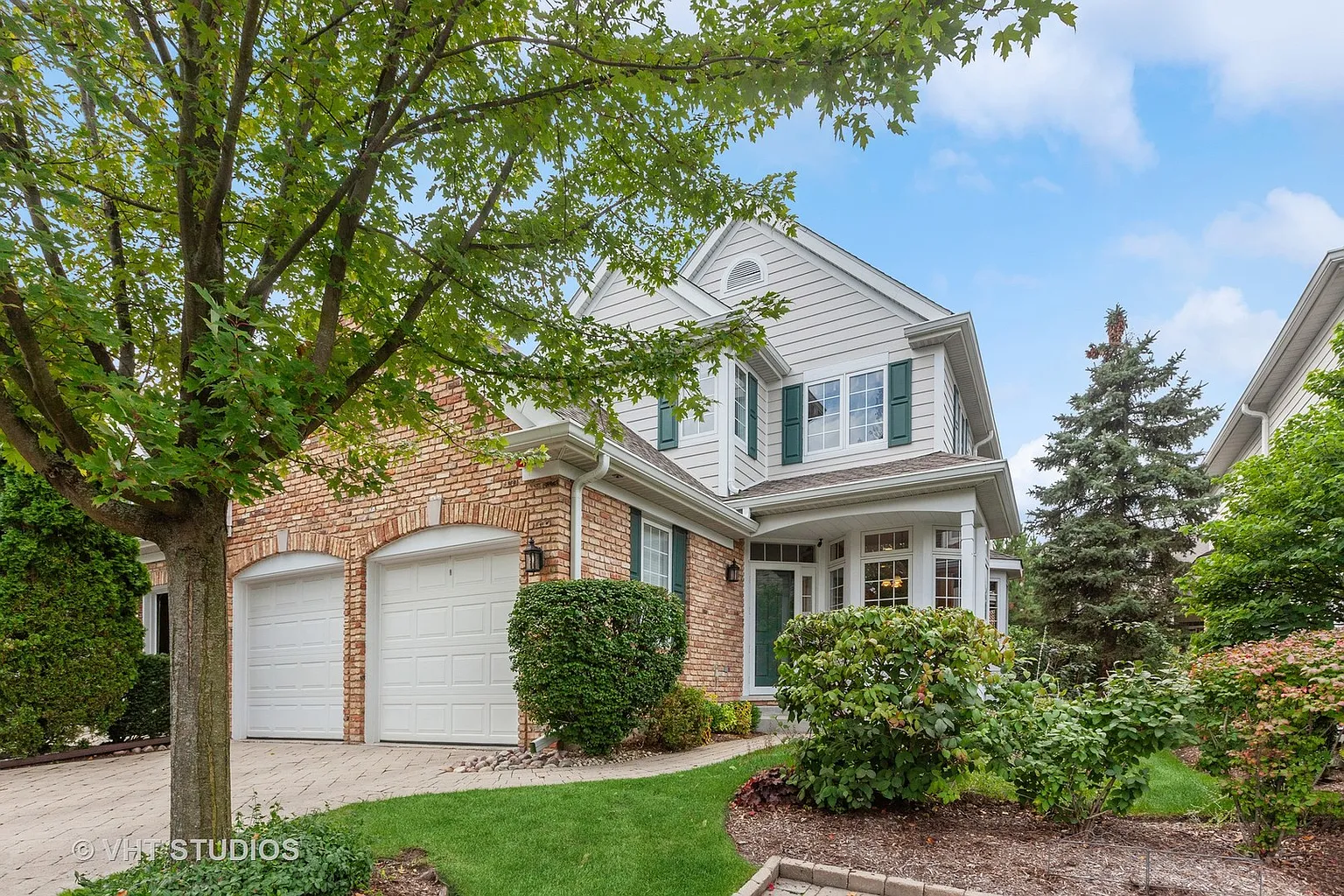 352 Reserve Cir photo 1