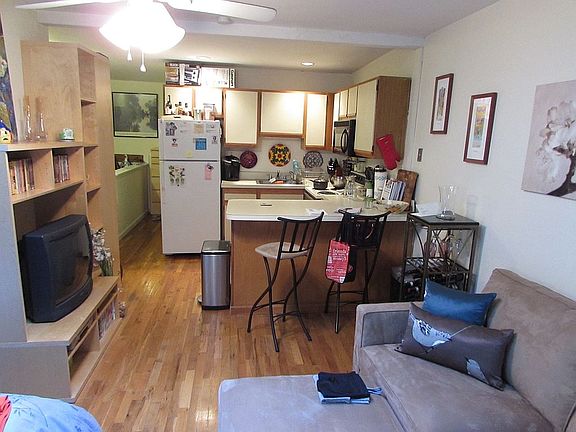 2nd image of 356 1st St #1R