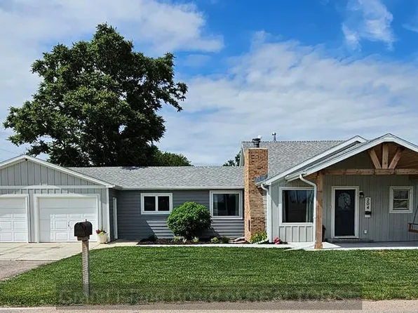 204 E Kansas St, Cairo, NE 68824