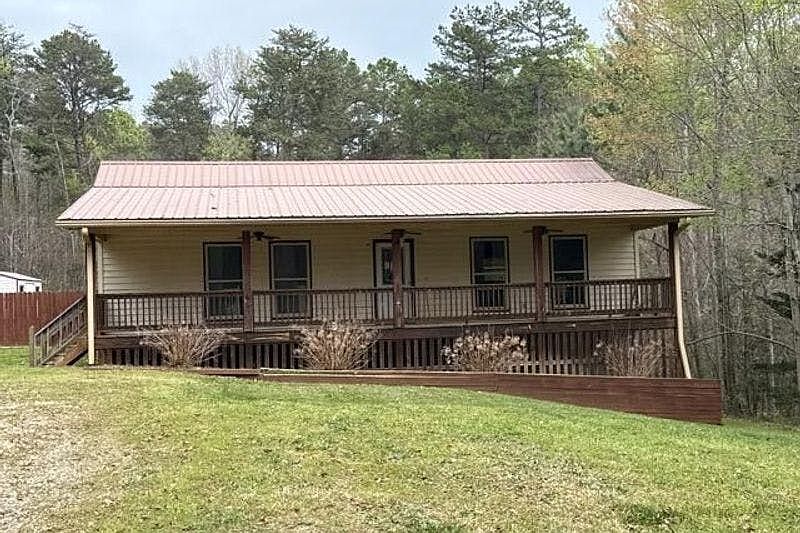 1st image of 150 Dewberry Ln