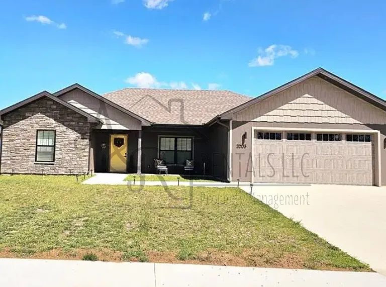 2003 E Cow Creek Ln — Photo 1