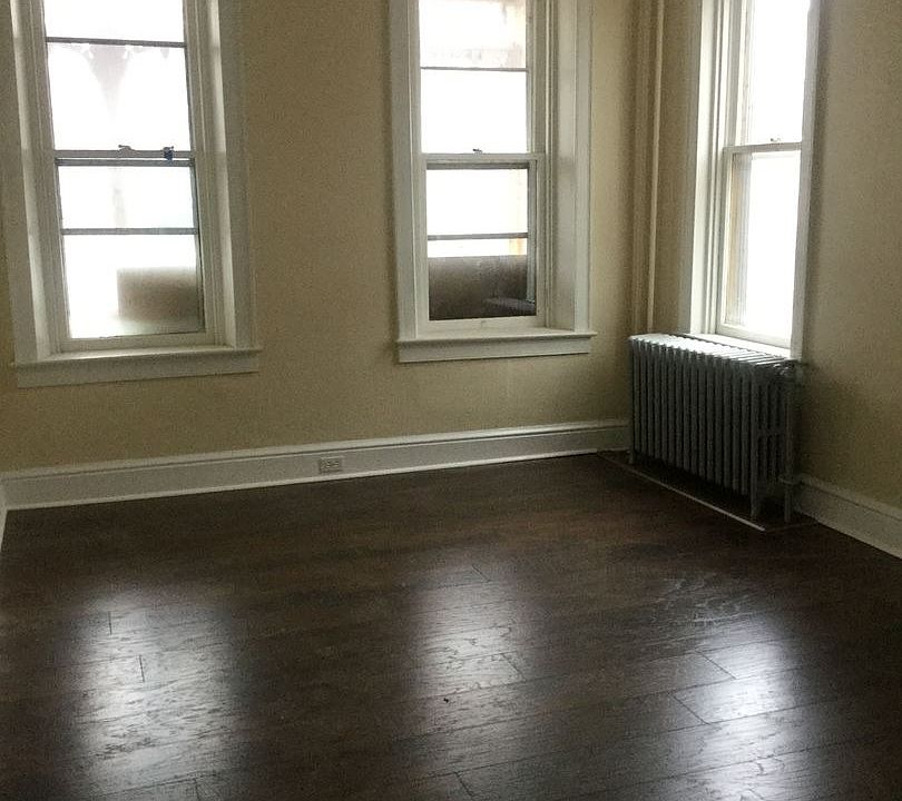 1st image of 22 N East St #1