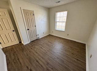 3720 Bonaventure Blvd, Louisville, KY 40219