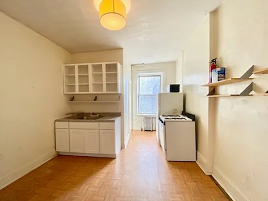 Rented by EastMount Realty LLC | media 8