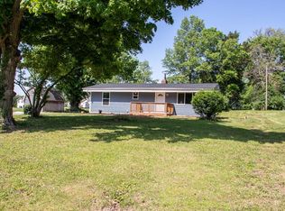 1015 N Idler Ln, Greenville, IL 62246