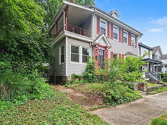 3rd image of 3515 Carlisle Ave