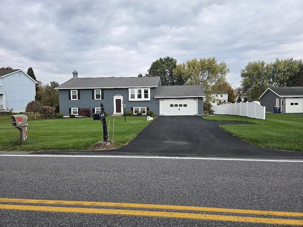 5865 Sleepy Hollow Rd photo 1