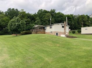 950 Wissinger Rd, Windber, PA 15963