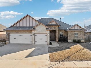 4208 Saint Augustine St, Mustang, OK 73064