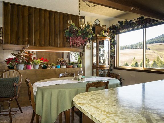 4th image of 1012 Grand Fir Dr