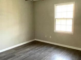 704 Collington Dr, Cary, NC 27511