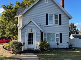 426 Franklin St, Wapello, IA 52653