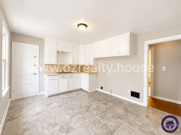 837 Colburn St #2 — Photo 8