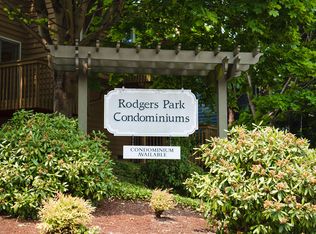 301 W Raye St APT 102, Seattle, WA 98119