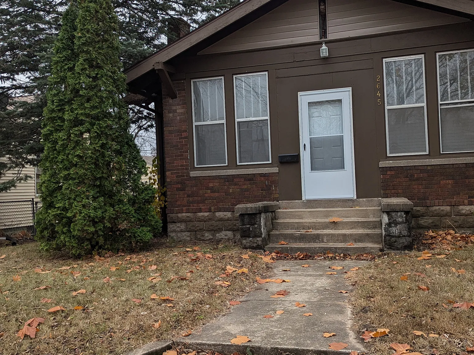 3 bed, 1512 sqft, $1,300 — Photo 2
