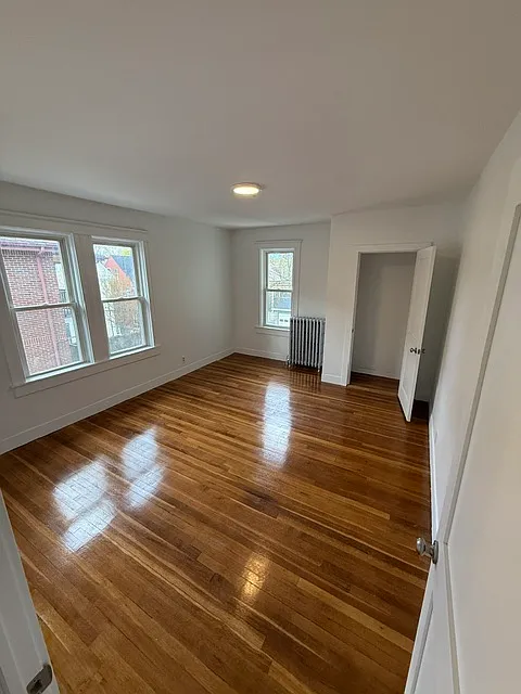 4 bed, 2100 sqft, $4,800 — Photo 2