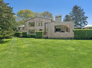 11 Hedge Row Ln, East Hampton, NY 11937
