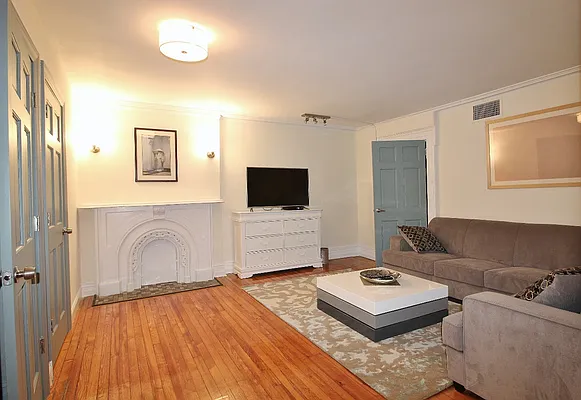 Rented by Oxford Property Group | media 22