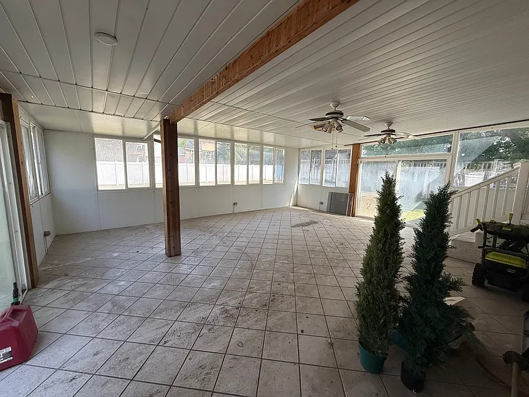 596 N Main St #A — Photo 15