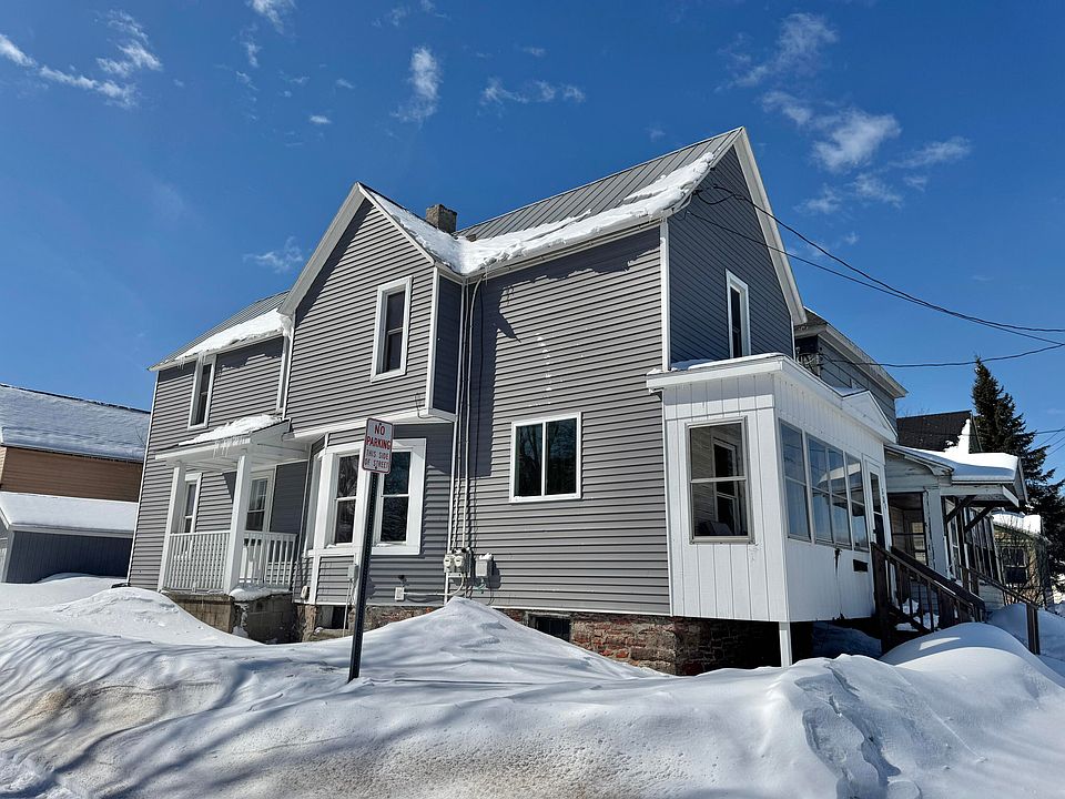 2nd image of 301 Sheridan Dr
