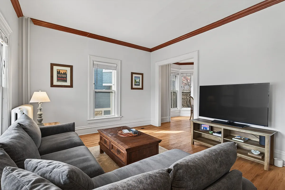 Living Room - 2316 Fremont Ave S #1