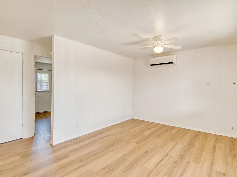 5655 E 28th St #5655 — Photo 8