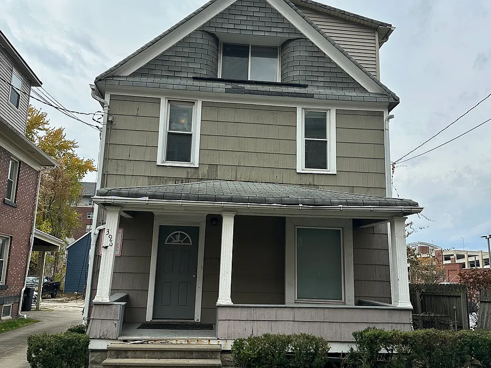 396 Sumner St
