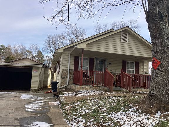 3rd image of 560 Anderson Loop