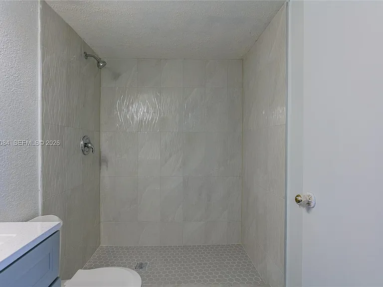 2513 San Remo Cir #2513 — Photo 16