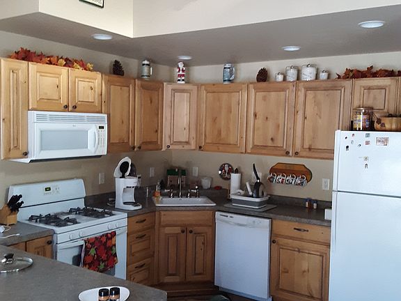 4th image of 970 Falk Ct