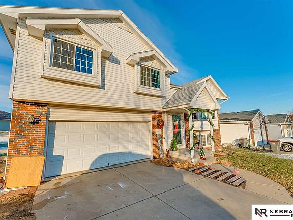 4th image of 840 Karen Dr