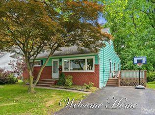 8 Kelly St, Metuchen, NJ 08840