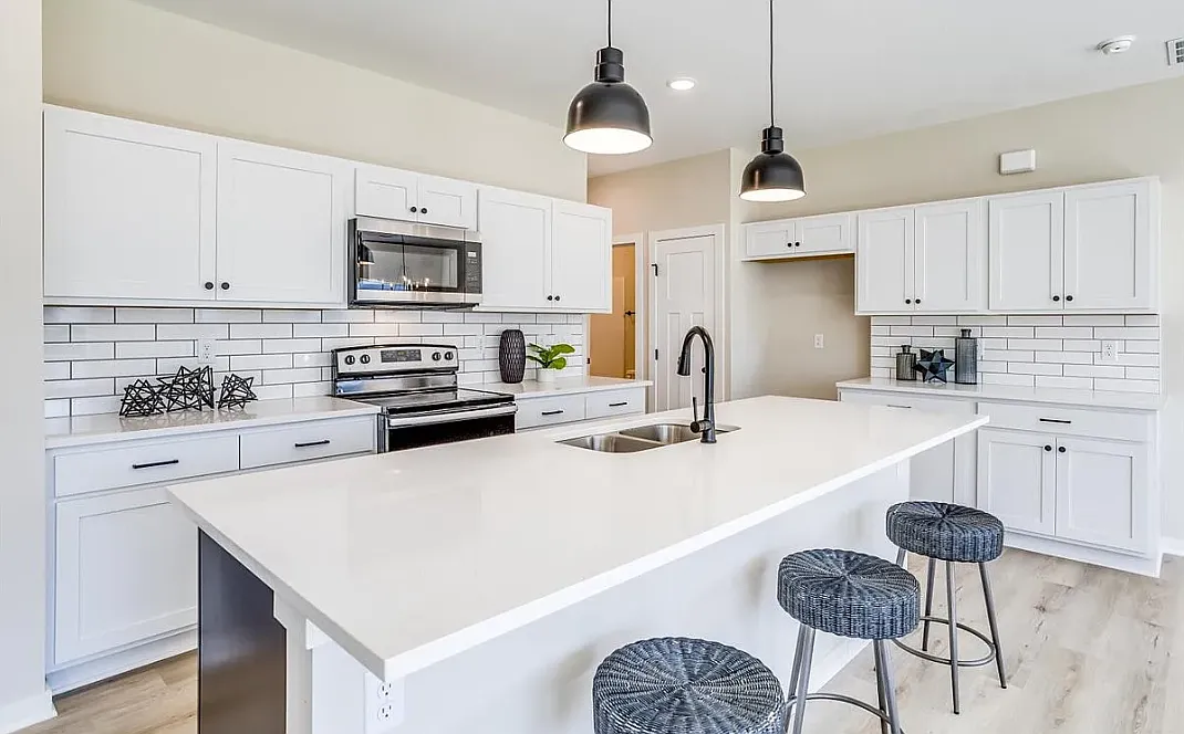 4 bed, 1800 sqft, $1,995 — Photo 1