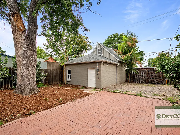 1623 Race St — Photo 24