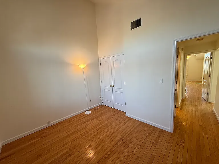 200 Davis Ave #13C — Photo 13