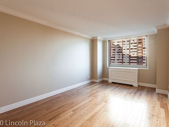 4th image of 30 W 63rd St APT 20C