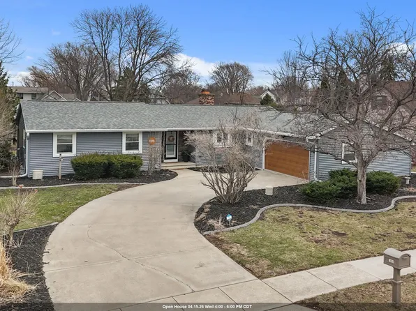 1866 Cliffview Ct, Oshkosh, WI 54901