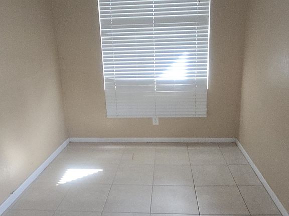 5th image of 11431 Char Ann Dr #8
