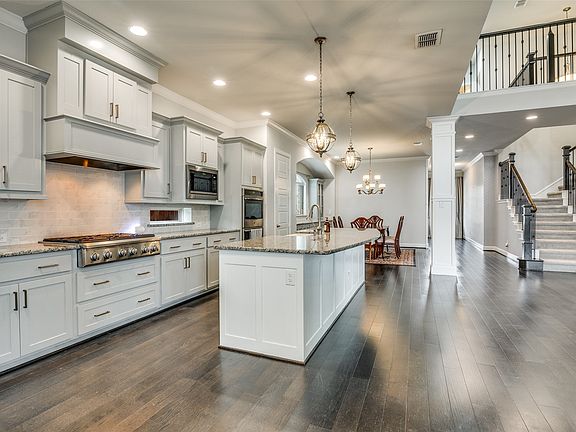 4th image of 8917 Homestead Blvd