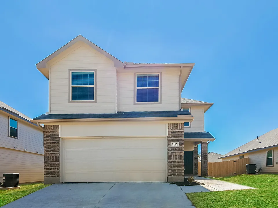 8332 Runner Oak Ln