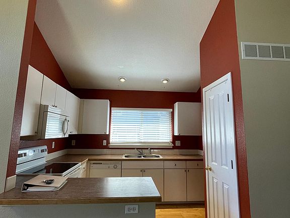 Modern electric stove and range