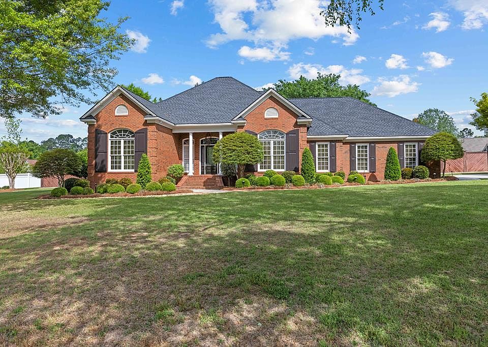 1st image of 758 Lake Laurie Dr