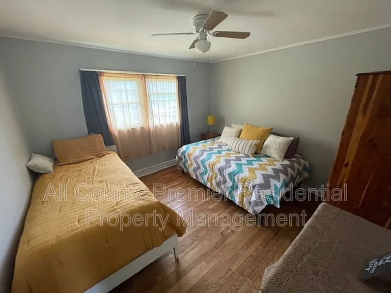 130 Hazel Ave — Photo 8