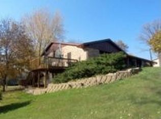 6854 Kinnikinnick Dr, Roscoe, IL 61073