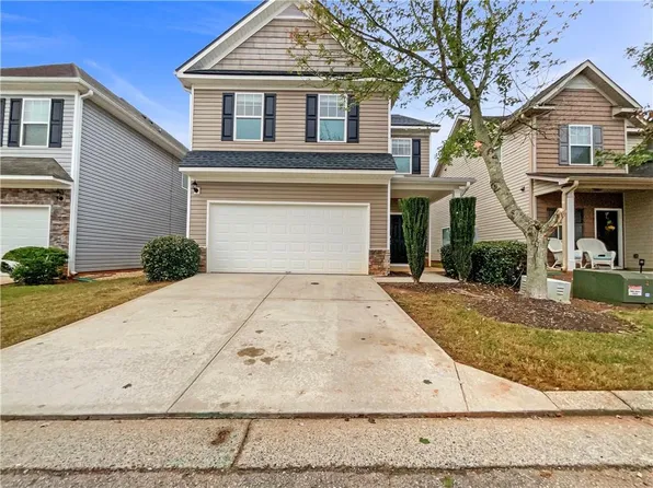 386 Hill Crest Cir, Hiram, GA 30141