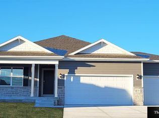 620 N 11th Cir, Springfield, NE 68059